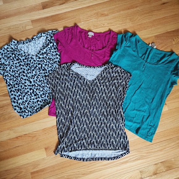 LOFT Tops - B2G2 Loft Tee Shirts